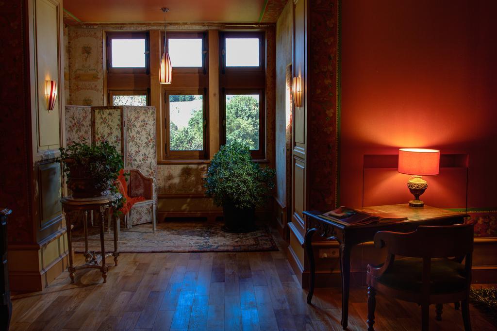 Chateau Du Besset Saint-Romain-de-Lerps Rom bilde